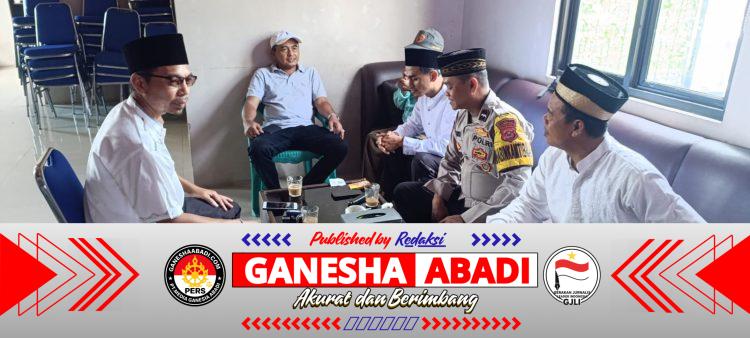 Bhabinkamtibmas Desa Pasir Jaya Aipda Budiansyah Lakukan Kunjungan ke Kantor Desa, Ajak Jaga Kamtibmas