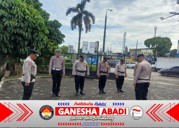 Polsek Cikupa Gelar Apel Pengamanan Aksi Unjuk Rasa Aliansi Buruh Banten Bersatu di Pospol Kedaton