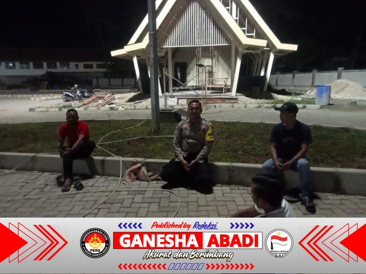 Bhabinkamtibmas Sambangi Ronda Malam, Sampaikan Pesan Kamtibmas