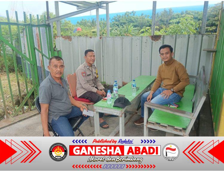 Bhabinkamtibmas melaksanakan kegiatan sambang dan silaturahmi Staff Ds.binannya Kecamatan Puloampel