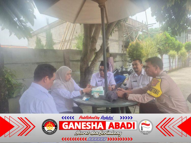 Bhabinkamtibmas Kelurahan Sukamulya Lakukan Sambang dan Sosialisasi Harkamtibmas kepada Tokoh Masyarakat