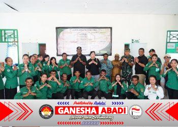 Dandim 1710/Mimika Dampingi Bupati Johanes Rettob Tinjau Kampung Uta