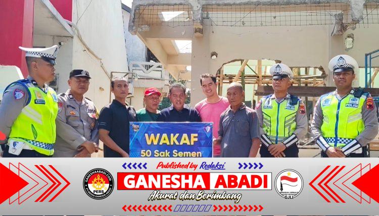 Satlantas Menunjukkan Kepeduliannya Terhadap Masyarakat Dengan Melaksanakan Kegiatan Bantuan Sosial