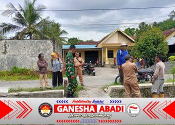 Babinsa Koramil 06 Gambiran Perkuat Pengawalan Irigasi Demi Stabilitas Pangan Nasional