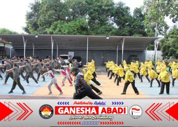 Senam Bersama Persit KCK Cabang XXXIX Warnai Makodim 0825 Banyuwangi, Tekankan Kebugaran dan Soliditas Keluarga Besar TNI AD