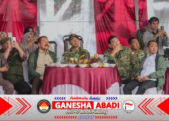 Ratusan Peterjun Kostrad Hiasi Langit Kota Timah Babel
