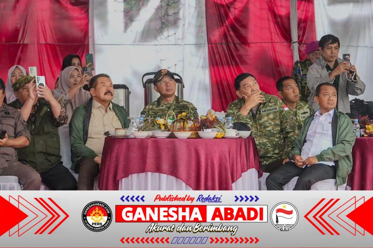 Ratusan Peterjun Kostrad Hiasi Langit Kota Timah Babel