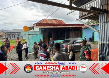 Tindaklanjuti Aduan Warga, Babinsa Koramil Timika Dampingi Tim Gabungan Lakukan Peninjauan Kandang Ayam