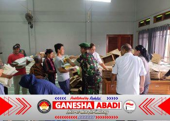 Biar Tepat Sasaran Babinsa Tipes Dampingi & Bantu Pendistribusian Beras dari Bulog