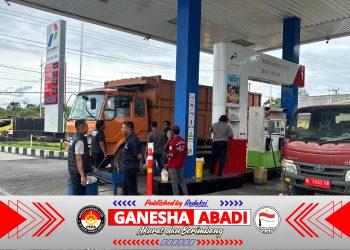 Polres Aceh Barat Perketat Penertiban Antrian BBM Subsidi, Awasi Mobil Langsir di Semua SPBU