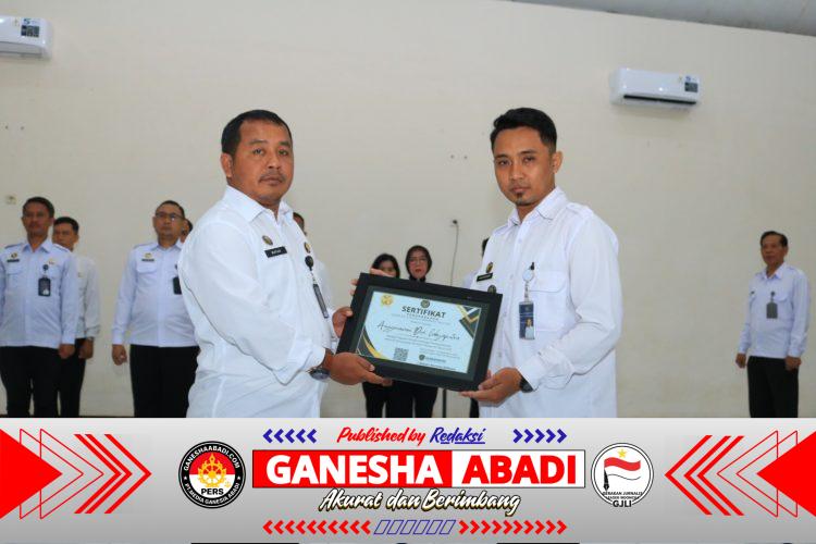 Lapas Banyuwangi Berikan Penghargaan Pegawai Teladan Triwulan IV 2025 kepada Anggriawan Dwi Cahyaputra