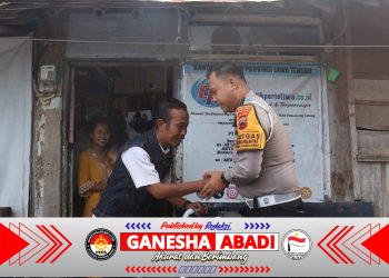 Seorang IRT Korban Kecelakaan Lalu Lintas, Dapat Bantuan Kursi Roda dari Satlantas Polres Pemalang