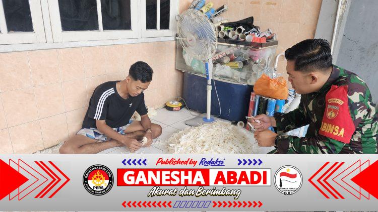 Babinsa Tipes Dukung & Dorong Pelaku UMKM Pembuat Shuttlecock