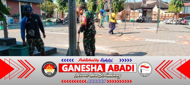 Peduli Kebersihan Lingkungan Babinsa Bersama Saberling dan Warga Kerja Bakti 