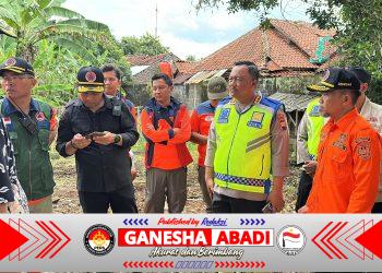 Hadapi Banjir di Majenang – Wanareja, Kapolresta Cilacap Pastikan Bantuan dan Evakuasi Berjalan Lancar