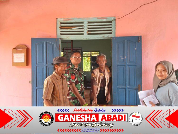 Babinsa Simo Kawal Ketat Penyaluran Bantuan Pangan di Desa Sumber, Distribusi Berjalan Aman dan Tepat Sasaran