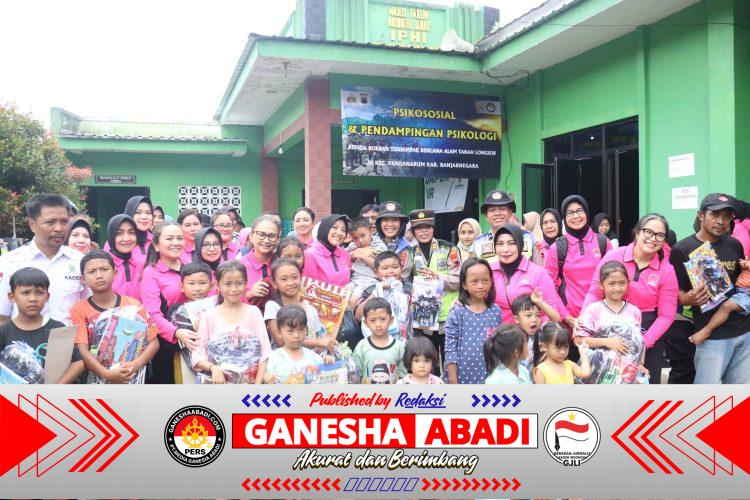 Peduli Korban Longsor Banjarnegara, Ketua Umum Bhayangkari Kunjungi Para Pengungsi