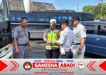 Polres Purbalingga Gelar Ramp Check dan Pemeriksaan Kesehatan Sopir di Terminal Bus