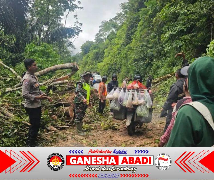 TNI AD Gerak Cepat Tangani Banjir Aceh dan Longsor Sumbar, Kadispenad: Keselamatan Warga adalah Prioritas Utama