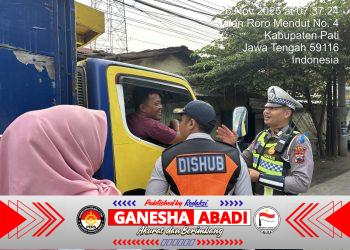 Dapat Hadiah di Jalan? Aksi Simpatik Satlantas Polresta Pati Bikin Warga Senyum Sepanjang Pagi!
