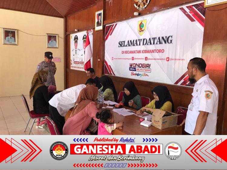 Polsek Kismantoro Kawal Ketat Penyaluran Bansos Tambahan untuk KPM KKS Baru Tahun 2025