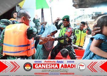 Pangdam Iskandar Muda Kerahkan PRCPB, TNI Siaga Penuh Tangani Banjir Besar di Sembilan Kabupaten/Kota Aceh