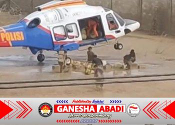 Terjang Risiko Ekstrem, Helikopter Poludara Baharkam Polri Berhasil Mendaratkan Bantuan di Tengah Kepungan Banjir Aceh Tamiang