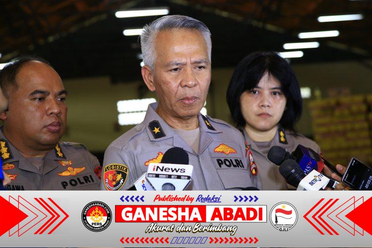 Slog Polri Percepat Distribusi Bantuan ke Tiga Provinsi Terdampak Bencana Melalui Jalur Udara dan Laut