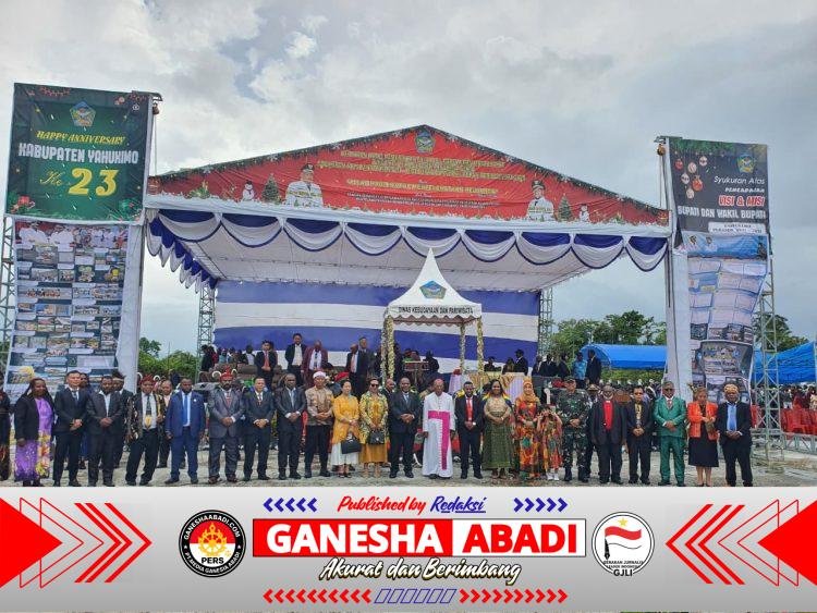 Dandim 1715/Yahukimo Hadiri HUT ke-23 dan Natal Bersama Pemkab Yahukimo