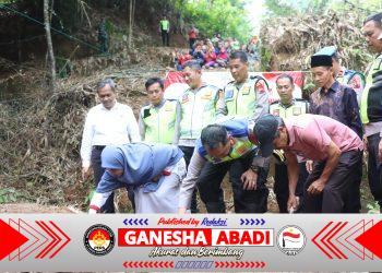 Permudah Akses Anak-Anak Ke sekolah, Polres Banjarnegara Bangun Jembatan Penghubung Desa Serang-Winong
