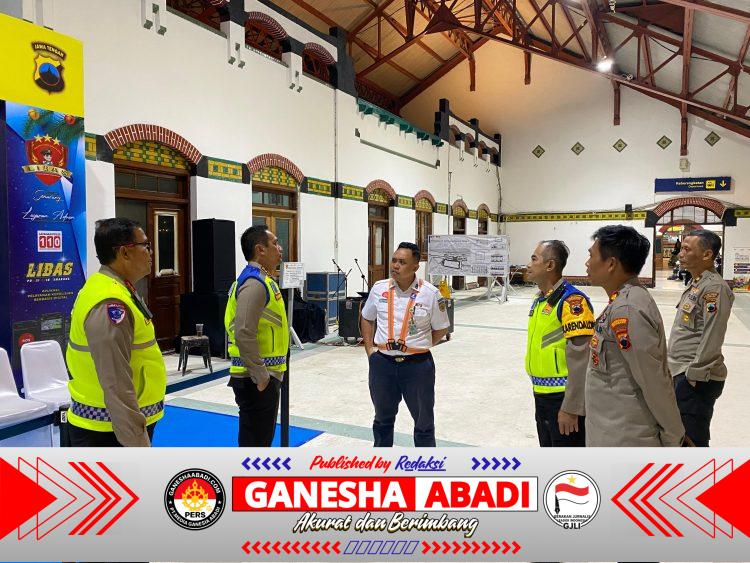 Kapolrestabes Semarang Cek Kesiapan Posyan Stasiun Tawang Jelang Nataru 2025–2026