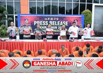 Akhir Tahun 2025, Polres Gresik Paparkan Kinerja: 136 Tersangka Kriminal, 204 Tersangka Narkoba