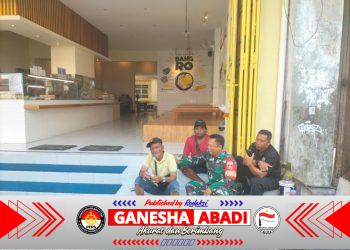 Babinsa Kemlayan Perkuat Kemanunggalan TNI–Rakyat Melalui Sambang Wilayah