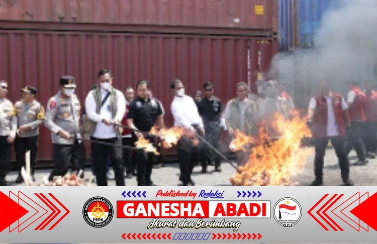 Polda Jatim Bongkar Penyelundupan 72 Ton Bawang Bombay Ilegal Bermodus Cangkang Sawit