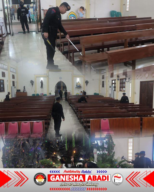 Satbrimob Polda Sumsel Sterilisasi Gereja di Lubuklinggau Jelang Natal 2025