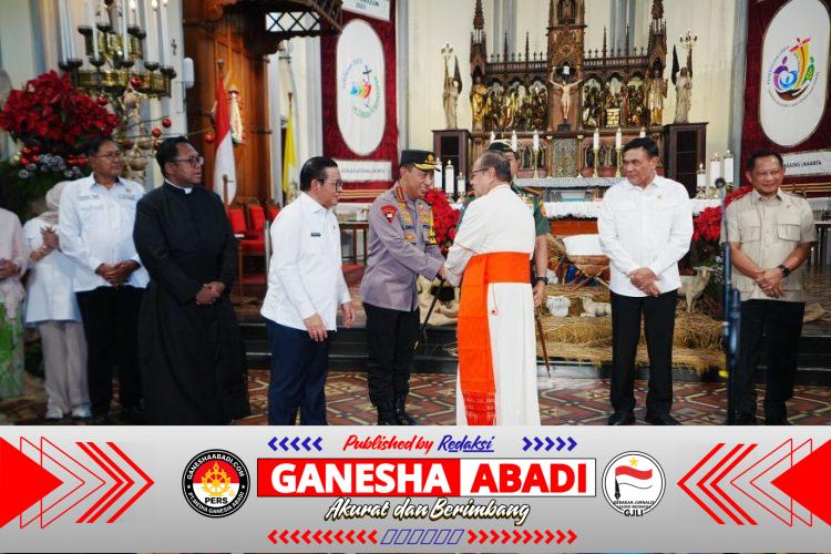 Kapolri Tinjau Pengamanan Natal di Gereja Katedral dan GPIB Immanuel Jakarta