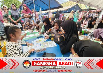 Polri Hadir Pulihkan Trauma Anak Korban Banjir Bandang Padang Pariaman Melalui Program Polisi Mengajar