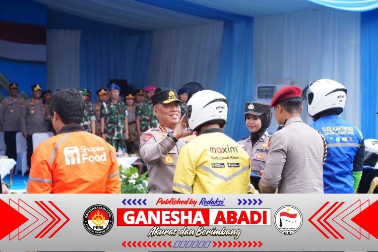 Polri Perkuat Kemitraan dengan Ojek Online: Polda Lampung Gelar Bakti Sosial dan kesehatan pada Apel Ojol Kamtibmas Nasional 2025