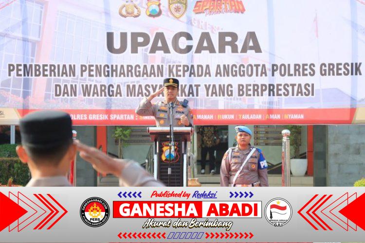Kapolres Gresik Beri Penghargaan kepada Personel dan Warga Berprestasi, Tegaskan Budaya Apresiasi dan Integritas