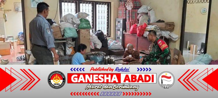 Babinsa Serengan Berikan Motivasi UMKM Pengrajin Shuttlecock di Dawung Kulon