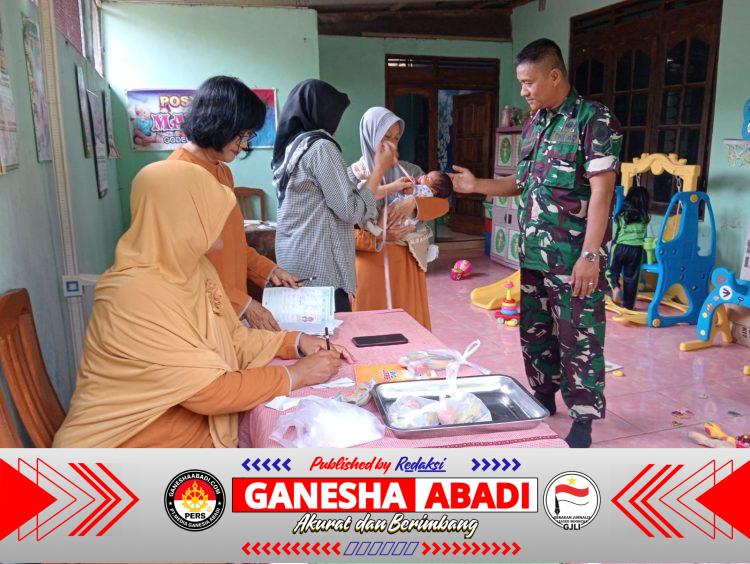 Babinsa Koramil 04/Teras Dampingi Posyandu Balita di Desa Mojolegi