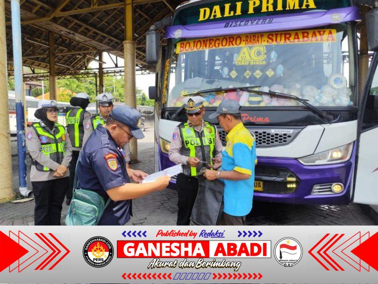 Satlantas Polres Gresik Gelar Ramp Check di Terminal Bunder, Pastikan Angkutan Umum Laik Jalan