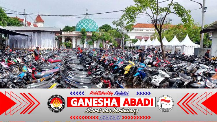 Kapolrestabes Surabaya Resmi Buka Bazar Pengambilan 800 Barang Bukti Sepeda Motor