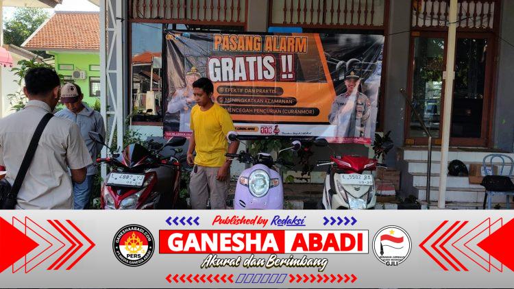 Polsek Gunung Anyar Pasang Alarm Gratis, Strategi Preventif Tekan Curanmor di Surabaya