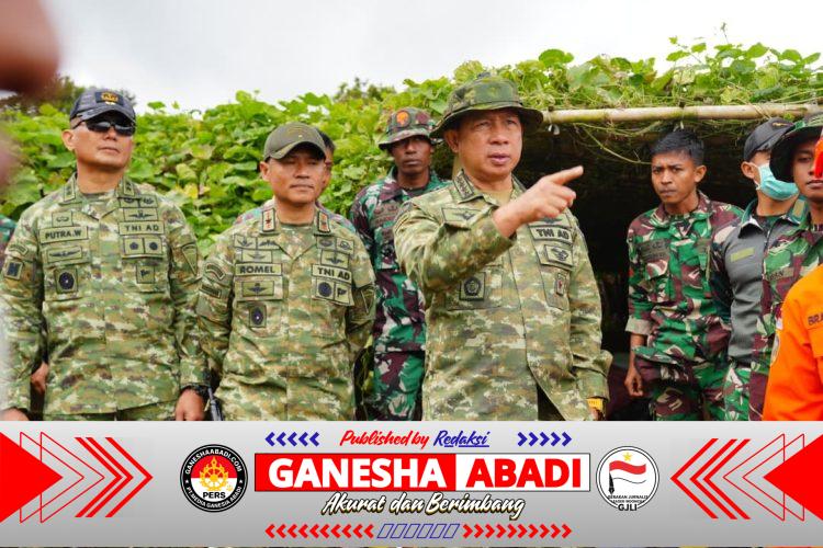 Panglima TNI Tinjau Lokasi Longsor Pasirlangu, Pastikan Operasi SAR Berjalan Optimal