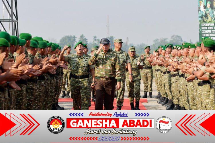 Wakil Panglima TNI Dampingi Menhan RI Kunjungi Yonif TP 852/ABY