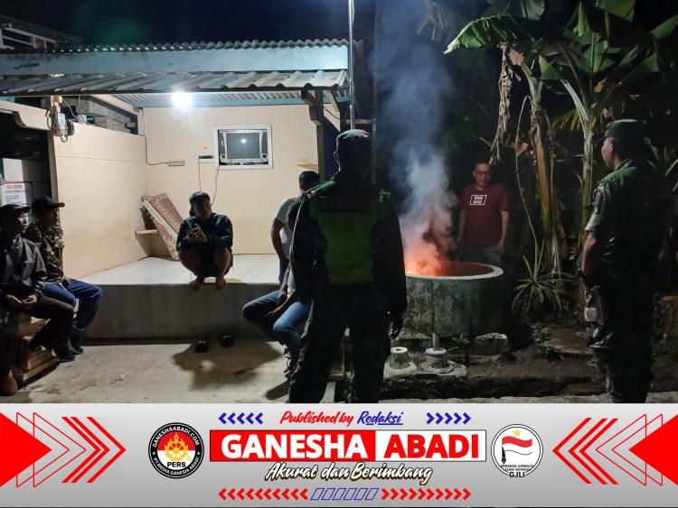 Cegah Gangguan Kamtibmas, Babinsa Ampel Turun Malam Hari Hidupkan Siskamling Desa Candi