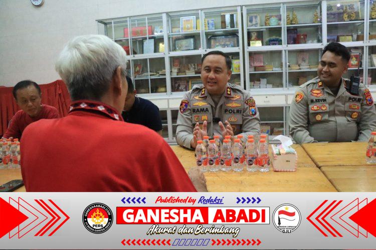 Pastikan Imlek Kondusif, Kapolres Gresik Tinjau Pengamanan di Klenteng Kim Hin Kiong