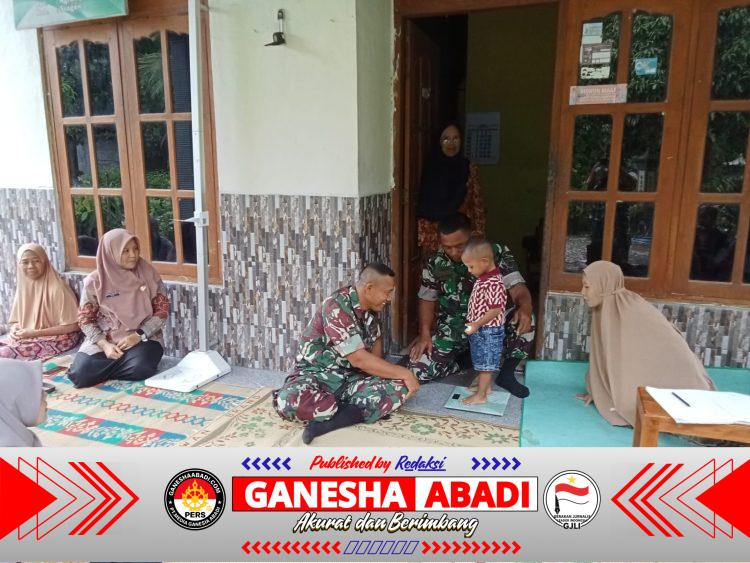 Babinsa Bantu Timbangan di Posyandu, Wujud Kepedulian Terhadap Kesehatan Balita