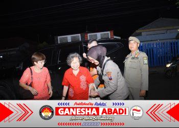 Respon Sigap Polwan Polres Bondowoso Layani Jemaat di Vihara Ariya Maitera
